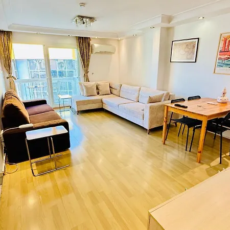 Location 3 Bedrooms Seaview Citycenter Walking St Apartment Izmir