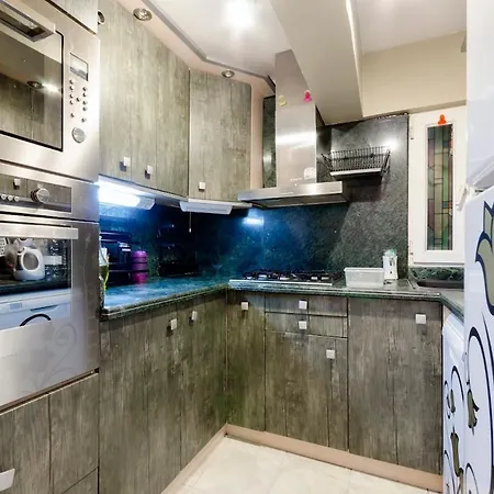 Location 3 Bedrooms Seaview Citycenter Walking St Apartment Izmir