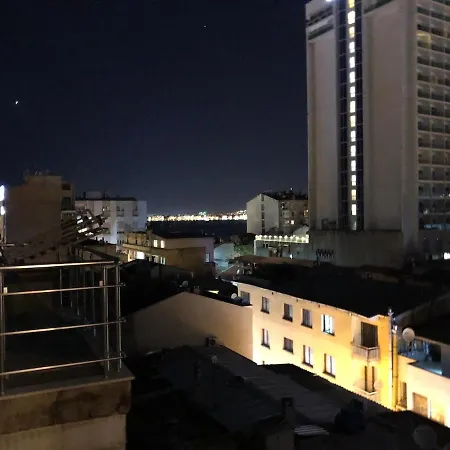 Location 3 Bedrooms Seaview Citycenter Walking St Apartment